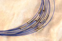 10 Stk. Stahl Halsband - Halsreif in blau ca. 45cm