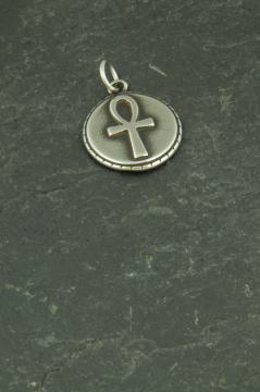 Kleines ägyptisches Ankh Kreuz Medallion, Anhänger Edelstahl Schmuck für Halsketten