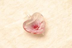 Schmuck aus Muranoglas Herz Anhänger mit rosa Rose